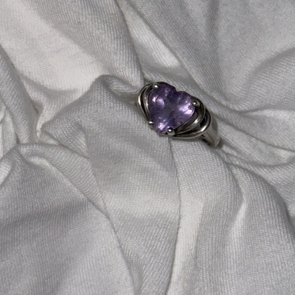 Sterling Silver Amethyst Heart Shaped Ring - Picture 6 of 10